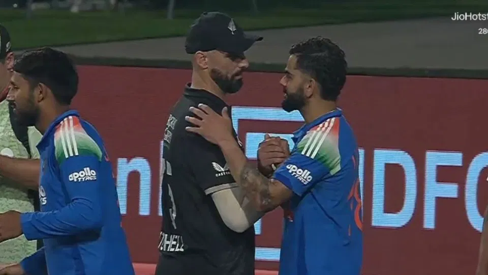 Virat Kohli gifts signed jersey to Daryl Mitchell despite India’s 1st home series loss to NZ
